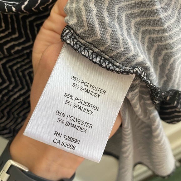 Ellen Tracy Roll Cuff Sleeve 1/4 Zip Blouse Size S - Picture 5 of 7